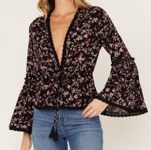 Idyllwind Women's Fall For Me Floral Print Bell Sleeve Kimono